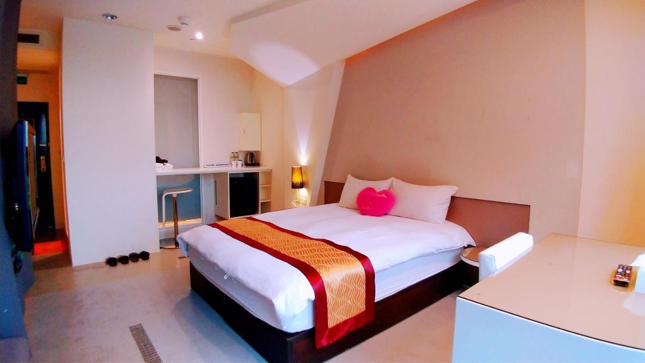Hôtel 85 Leisurely à Kaohsiung Extérieur photo
